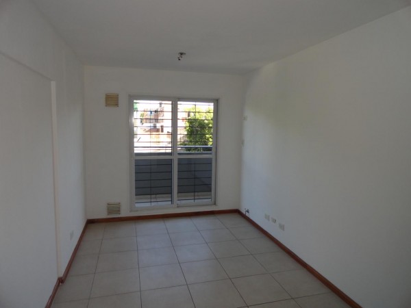 DEPTO 1 DORMITORIO + BALCÓN AL CONTRAFRENTE. URQUIZA / CASTELLANOS