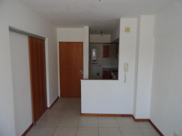DEPTO 1 DORMITORIO + BALCÓN AL CONTRAFRENTE. URQUIZA / CASTELLANOS